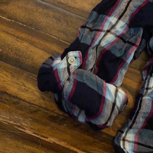 Express button up - Picture 3 of 5